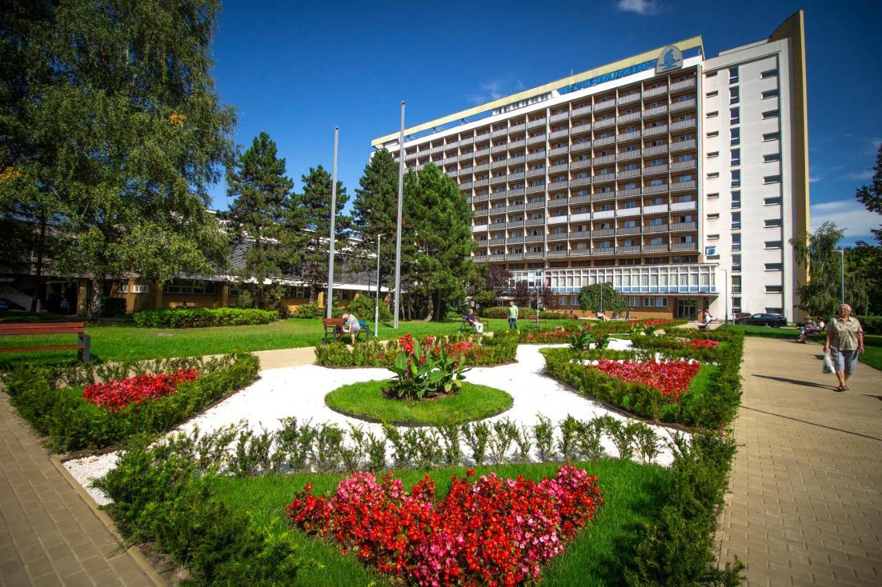 Hotel Rehabilitacni Sanatorium - Lazne Darkov Karviná Exterior foto